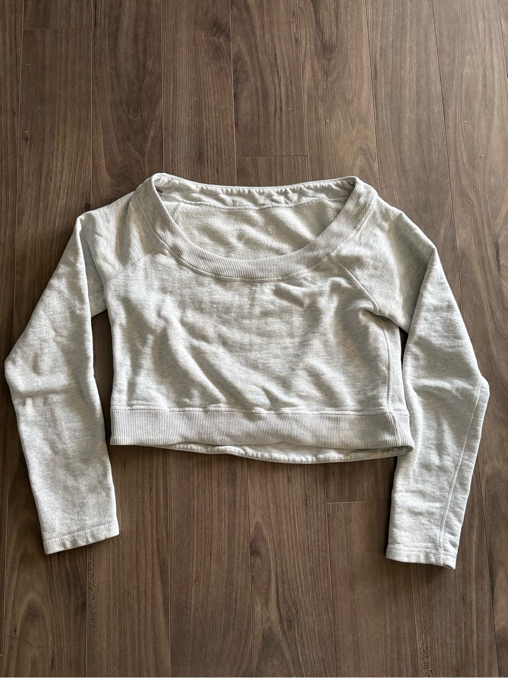 Lululemon Cropped Long-Sleeve Scoop Neck Top - Light Gray